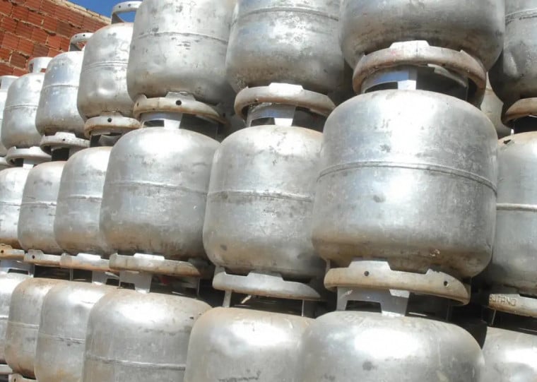 A previsão é beneficiar cerca de 15,5 milhões de famílias em situação de vulnerabilidade, o que representa cerca de 50 milhões de pessoas