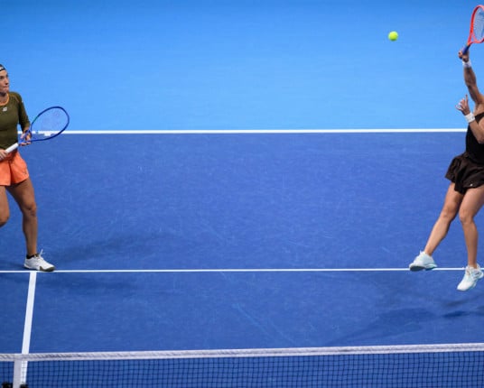 Luisa Stefani é vice do WTA Finals em melhor campanha de uma brasileira no torneio