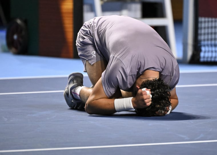 Tenista encerrou a temporada mais cedo devido a uma lombalgia