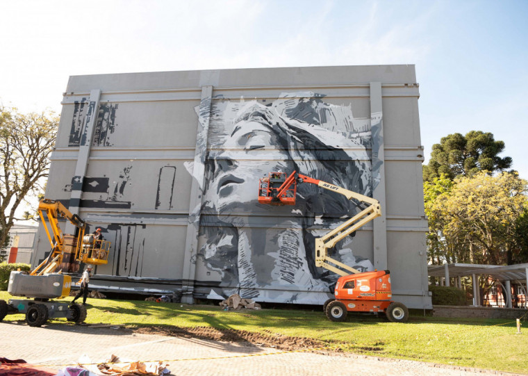 Obra tem como inspiração o equilíbrio entre a tradição milenar dos estudos sobre a humanidade feitos através dos livros