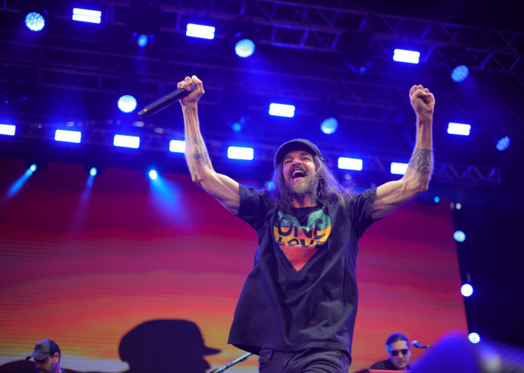 Armandinho deixou o entardecer mais leve, além de espantar a chuva | Rolling With Johnny/Digulgação/JC