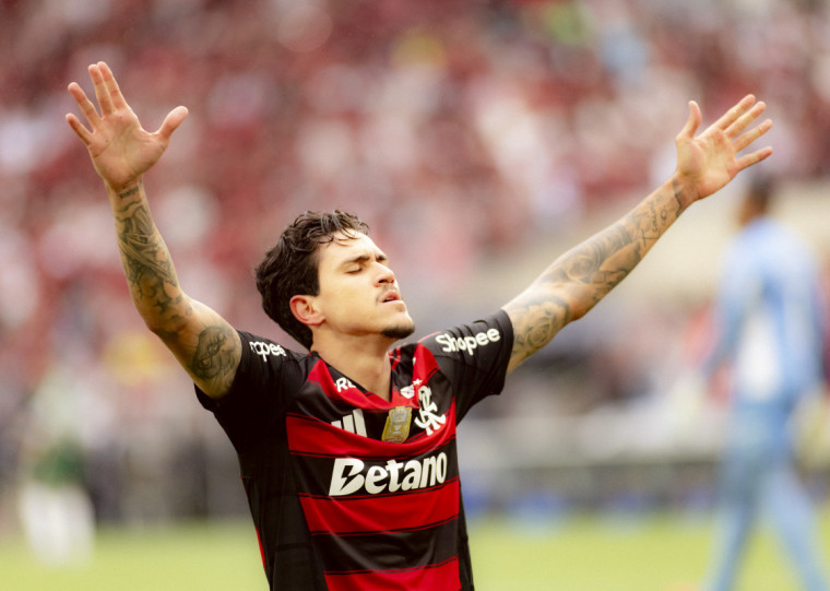 Lesão afasta Pedro do decisivo jogo do Flamengo na Argentina