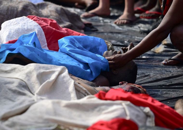 Corpos levados pelos moradores não estavam na contagem oficial