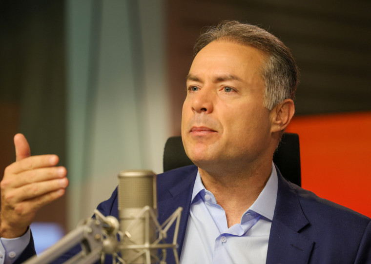 Ministro fala em redução de até 80% no custo de todo o processo, com simplificação das etapas para os candidatos à habilitação