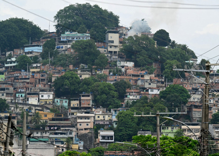 Autoridades americanas pedem que turistas do país evitem trechos de algumas vias cariocas