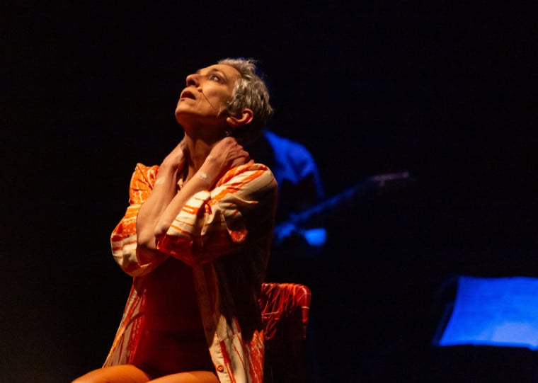 Na forma de peça teatral, o projeto idealizado por Deborah Finocchiaro e Companhia de Solos & Bem Acompanhados, terá duas sessões, às 18h e 20h30min