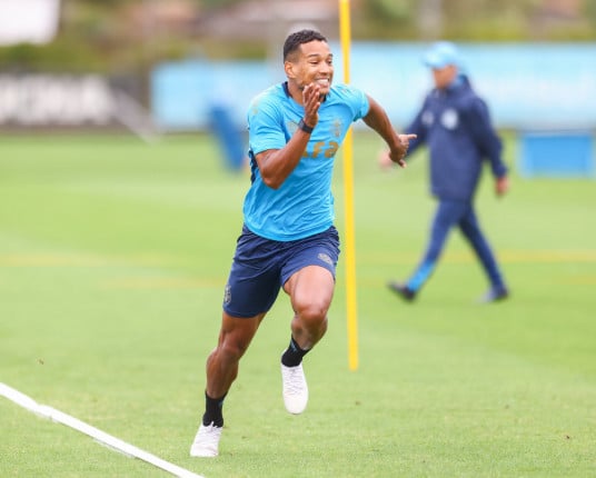 Grêmio faz duelo direto com o Corinthians por vaga na Sul-Americana