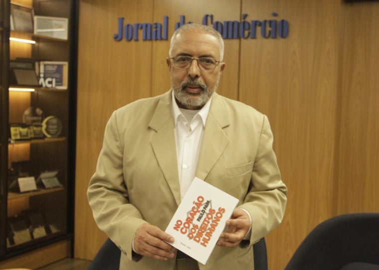 Paim lançou sua nova publicação, No coração dos direitos humanos