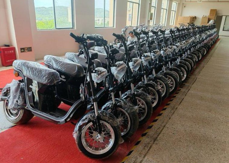 Minuto Varejo - Smart Mobilidade Urbana - loja mobilidade elétrica de scooters no Rio Grande do Sul - modelo moto  S1 - mercado gaúcho 