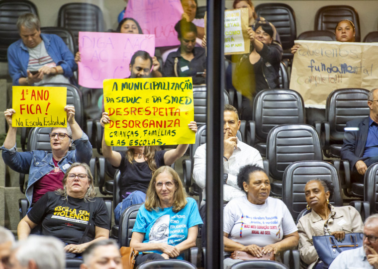 Membros de comunidades vulneráveis acompanharam os esclarecimentos prestados pelas Secretarias de Educação