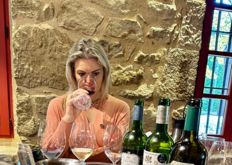 Caroline Dani, a presidente da Associação Brasileira de Sommelier (ABS-RS) no Rio Grande do Sul