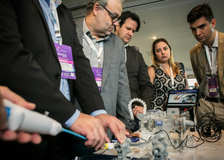 Durante o simpósio serão realizadas atividades para os participantes exercitarem o passo a passo da tática com simuladores