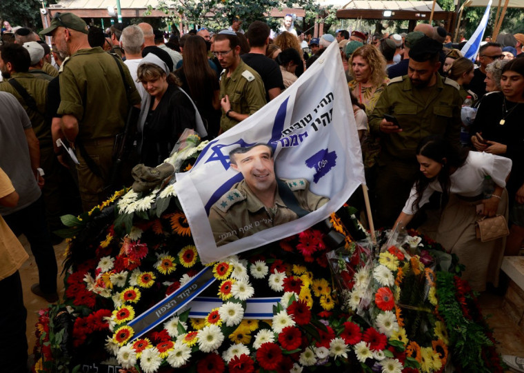 Troca foi intermediada pela Cruz Vermelha e ocorreu no âmbito da trégua mediada pelos EUA