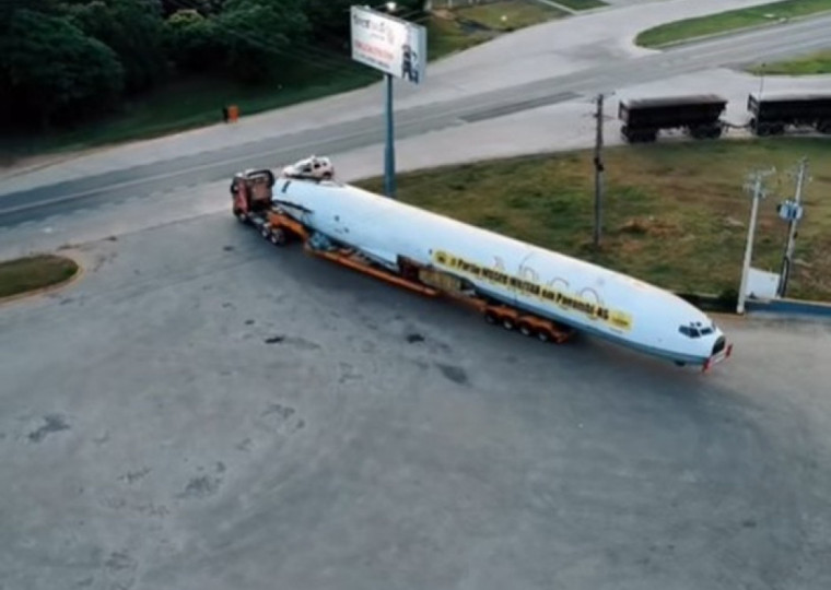 Transporte foi feito em dois dias, após desmonte da aeronave 