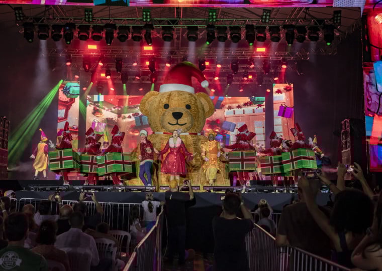 O espetáculo Um Dia Antes do Natal será a partir das 19h no estacionamento do Barra