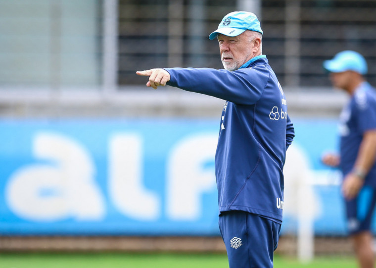 Mano deve promover o retorno de Kannemann à zaga gremista