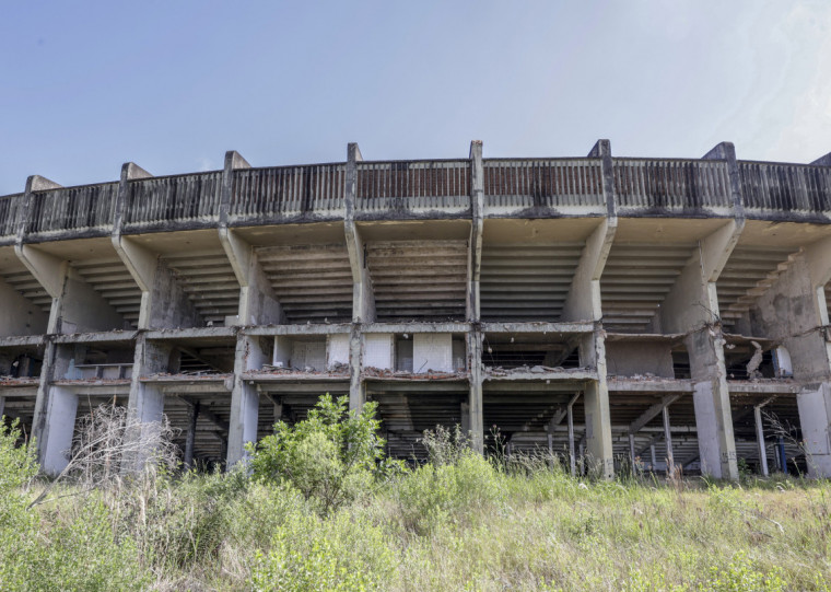Velho Casarão, na avenida Azenha, aguarda sua demolição após 12 anos de abandono