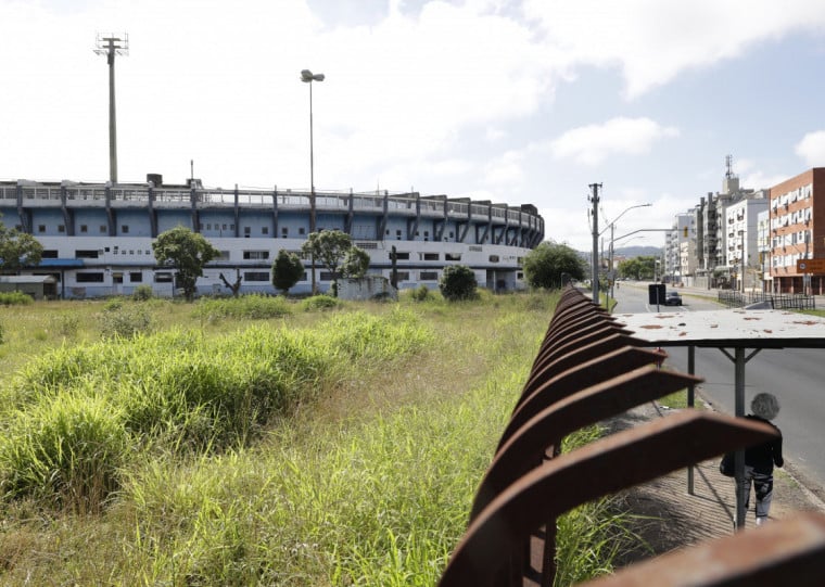 Estádio Olímpico em abandono.  Grêmio. Futebol.