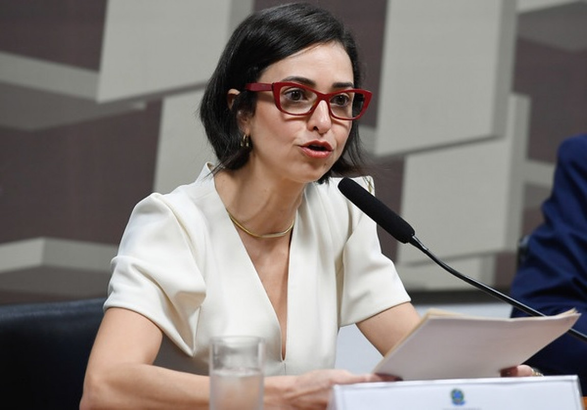 Izabela Correa, diretora de Cidadania e Supervisão de Conduta do Banco Central (BC)