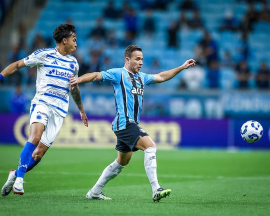 Grêmio peca na bola área e é derrotado pelo Cruzeiro na Arena