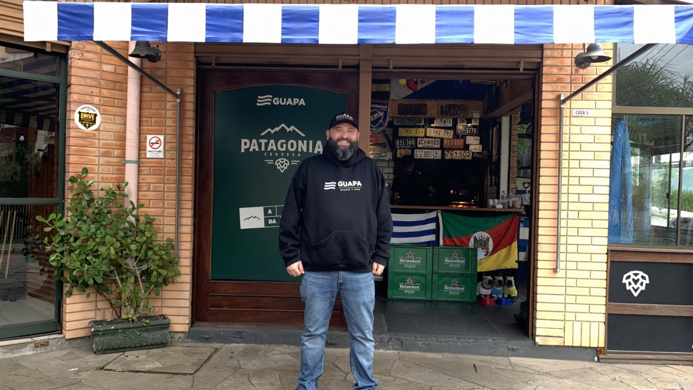 Parrilla de bairro em Porto Alegre recebe mais de 150 clientes por noite 