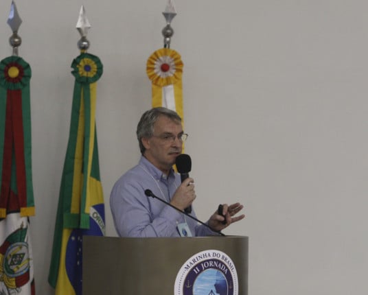 CMPC deve fechar 2025 com movimentação recorde pela hidrovia gaúcha