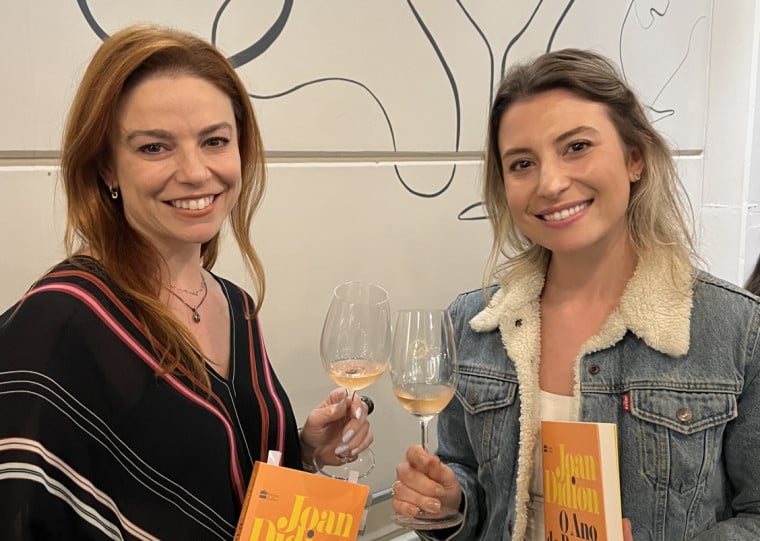 Ana Paula Valduga (e) e Larissa Verdi criaram o projeto Adega Literária