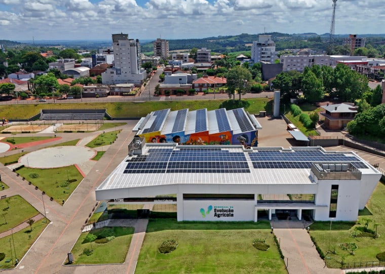 Em Horizontina, projeto cultural une tecnologia, memória e comunidade para contar a trajetória da agricultura no Brasil