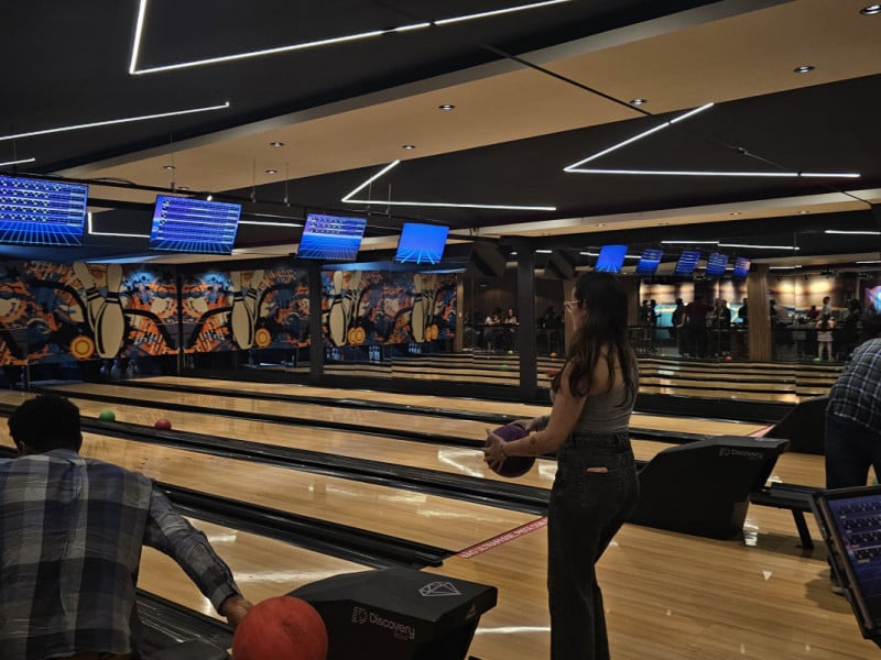 O Boteco Pedrini tem atrações como sinuca e boliche<br />Foto: Júlia Fernandes/Especial/JC