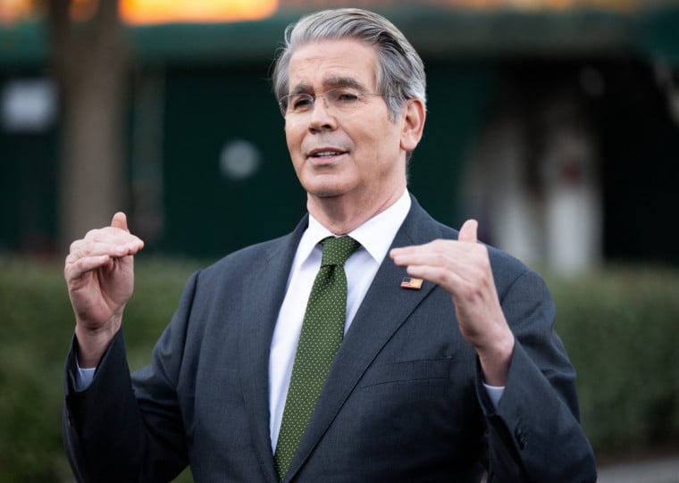 Bessent afirmou que há impacto na economia desde o primeiro dia, mas está ficando cada vez pior