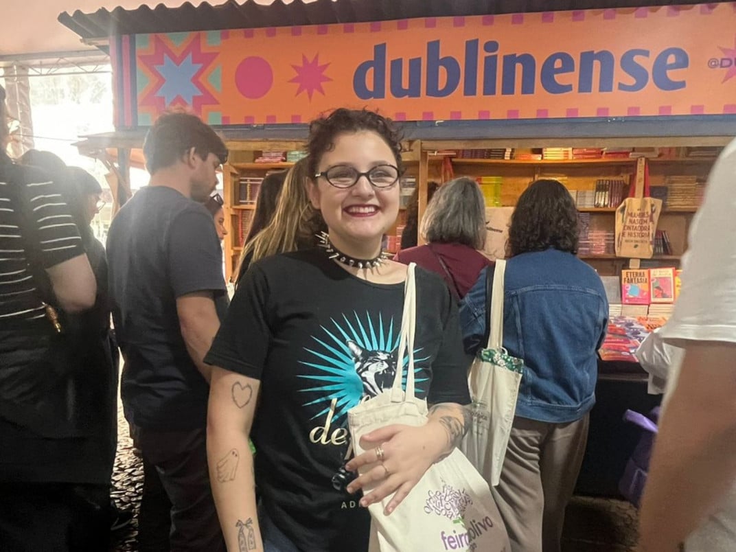 Pâmela Farias, de 24 anos, criticou ausência de mais autores conhecidos pelo público | Ana Stobbe/Especial/JC