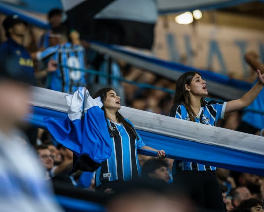 Após fala machista de técnico rival, Grêmio lança promoção exclusiva para as mulheres