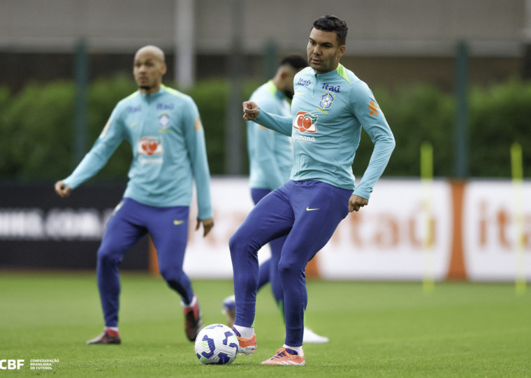 Apenas 12 jogadores de linha participaram da atividade