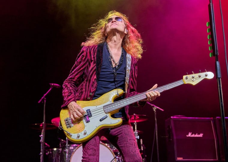 O músico se apresenta no Bar Opinião com repertório que inclui Black Sabbath
