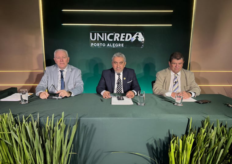 Balduino Tschiedel, vice-presidente, José Cesar Boeira, presidente do Conselho de Administração e João Batista Loredo de Souza, CEO