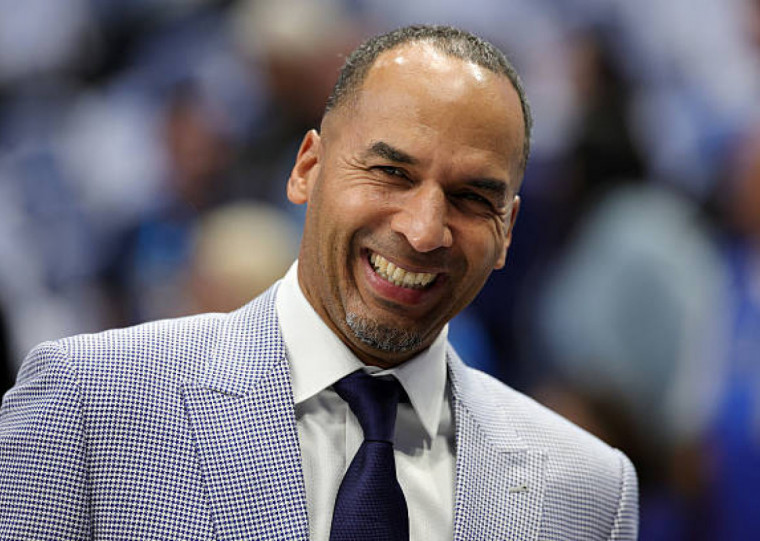 A mudança visa revitalizar time após desempenho conturbado no começo da temporada