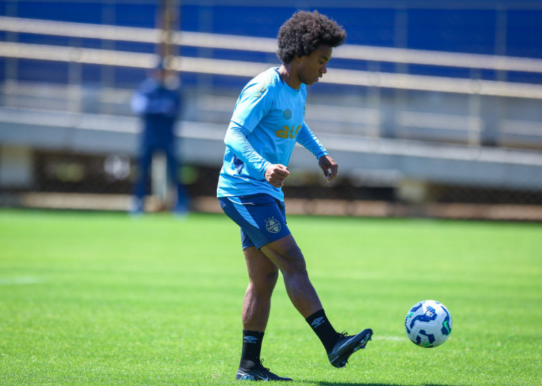  Willian e Marcos Rocha devem aparecer na lista de relacionados 