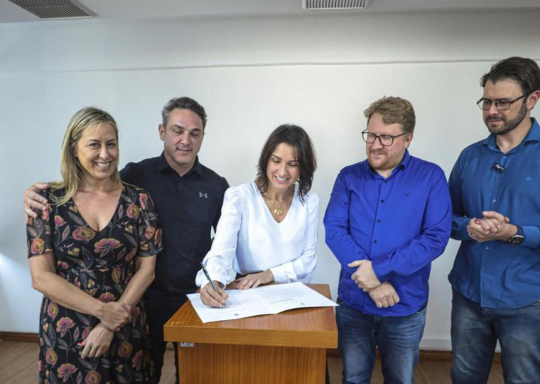 Comandante Nádia sancionou os PLLs dos vereadores Rafael Fleck e Jessé Sangalli 