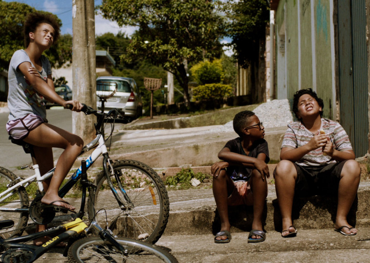 O conjunto de filmes reflete sobre a presença negra no cinema e apresenta um modo de pensar e criar o mundo que rompe com as hierarquias coloniais