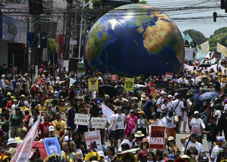 Marcha Global pelo Clima reuniu povos de diferentes na&ccedil;&otilde;es em evento paralelo &agrave; COP30