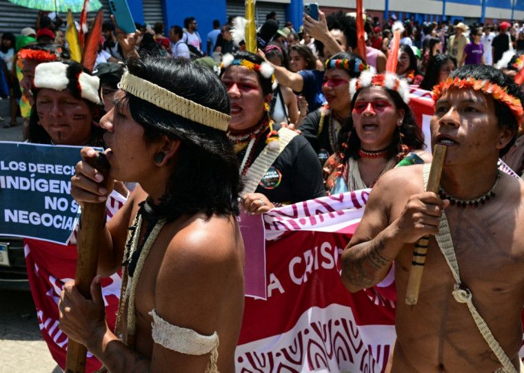 Indígenas Waorani, do Equador, participam da COP30 para reforçar a voz da Amazônia, das mulheres, dos homens e dos anciãos