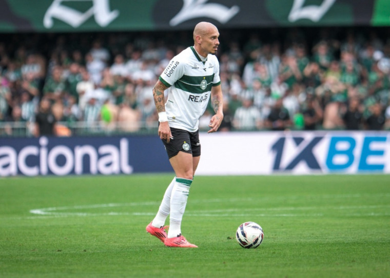 Coritiba empatou com Amazonas e levou acesso; Athletico-PR, Criciúma, Goiás, Chapecoense e Remo lutam por três vagas