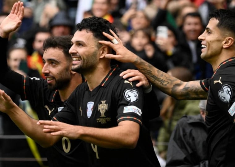 Portugueses terminaram a competição em primeiro no grupo F