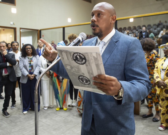 Vereadores negros assumem na Semana da Consciência Negra