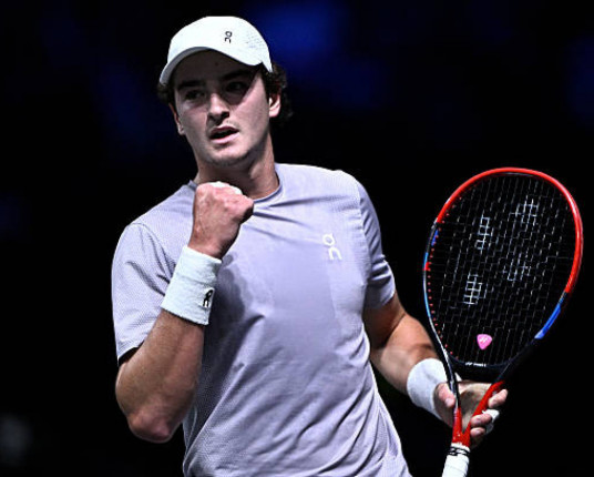 Fonseca encerra temporada como 24º do mundo e salta 700 posições em 2 anos