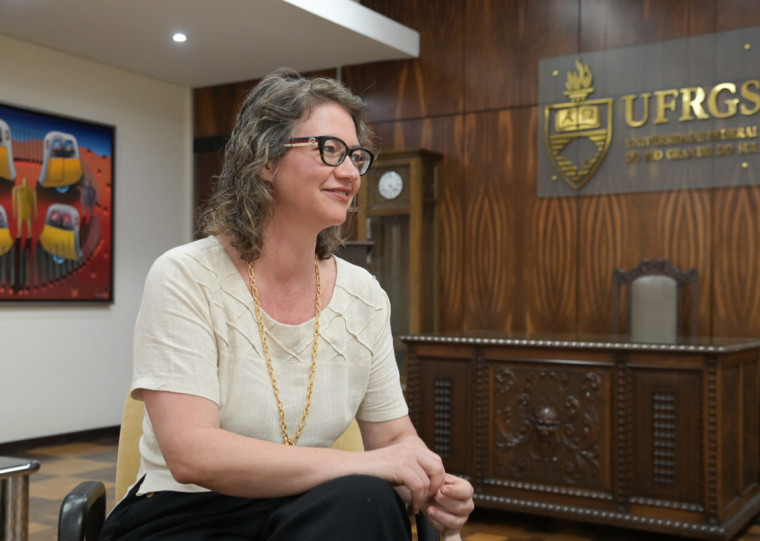 Desde 2024, Kelly Lissandra vinha exercendo o cargo de vice-secretária de Desenvolvimento Tecnológico da Universidade