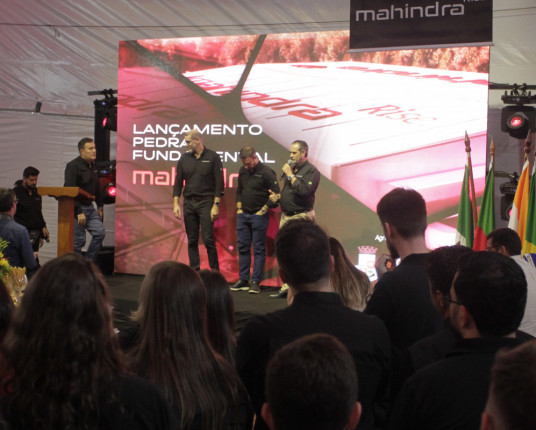 Mahindra inicia obras de nova planta em Dois Irmãos