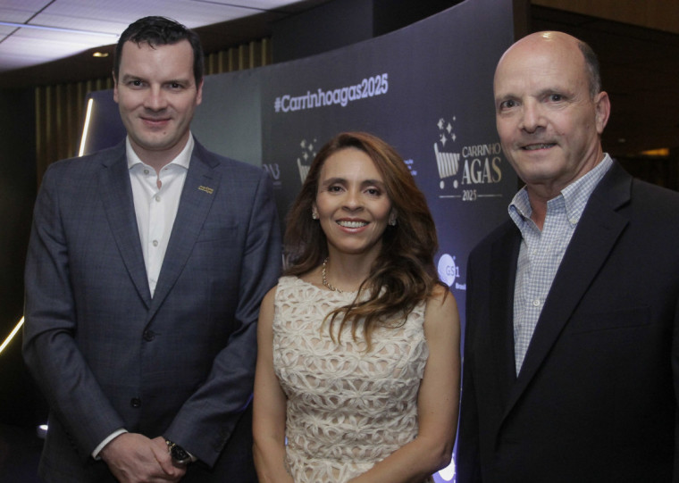 Presidente da Agas, Lindonor Peruzzo Junior, Cristiane Cunha e Paulo Afonso Feijó 