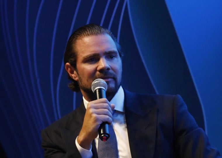 Daniel Vorcaro, dono do Banco Master, foi preso pela Polícia Federal em São Paulo