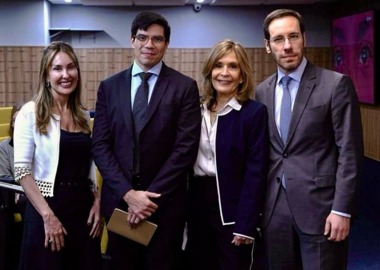 Martha Leal, vice-presidente do INPD; Rafael Reis, advogado e Presidente do INPD; Mônica Leal, secretária da transparência de POA/RS e Eduardo Paranhos, presidente do GT de IA da ABES